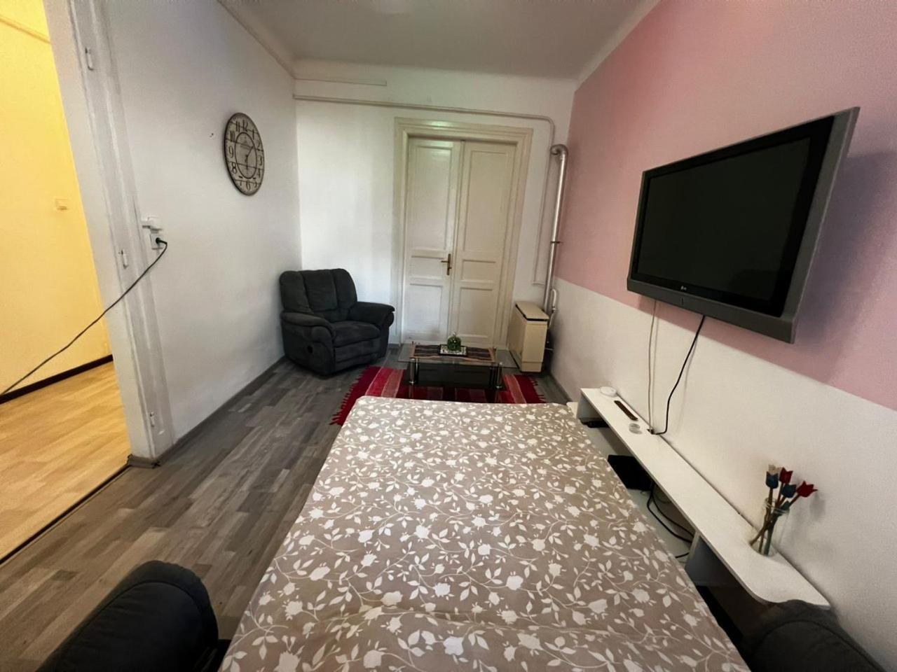 Szeged Apartment Extérieur photo